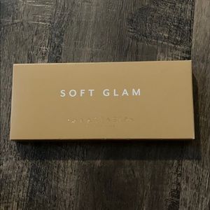 Anastasia Soft Glam Palette